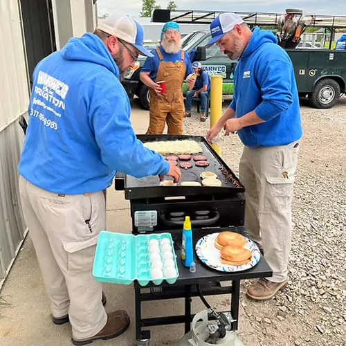 Warweg Employees making foods
